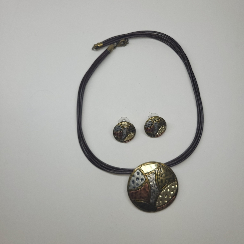 Tri color Metal Necklace & Matching Earrings